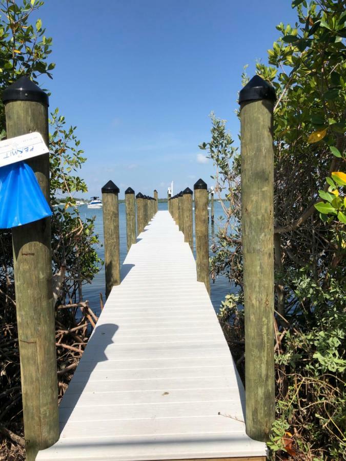 Tides Inn On The Bay Vacation Homes Bradenton Beach Exterior photo