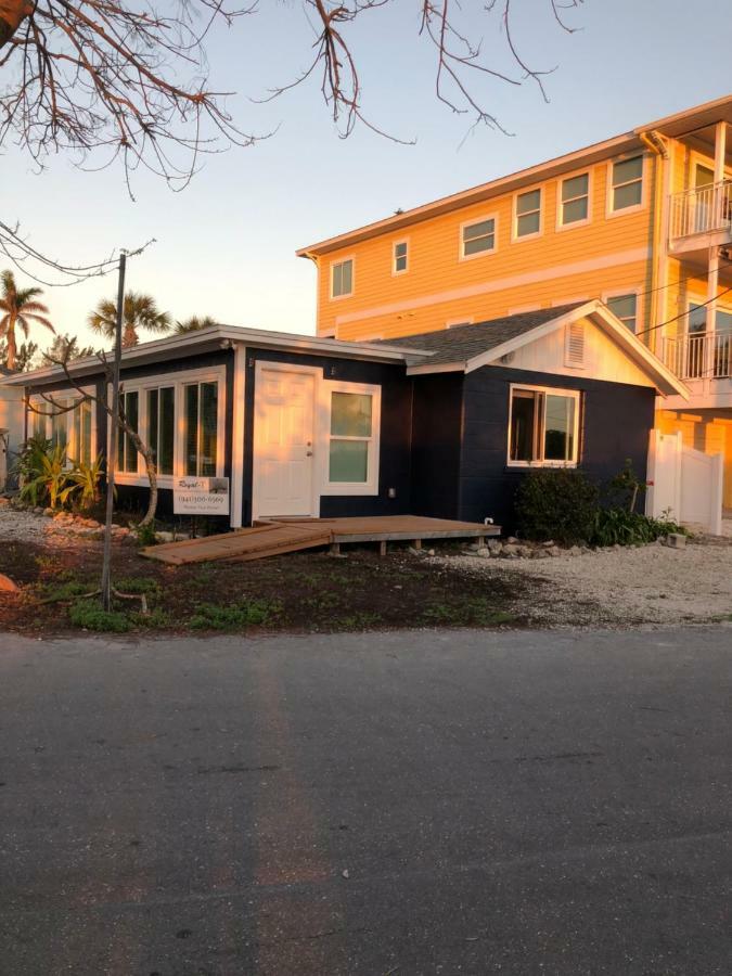 Tides Inn On The Bay Vacation Homes Bradenton Beach Exterior photo